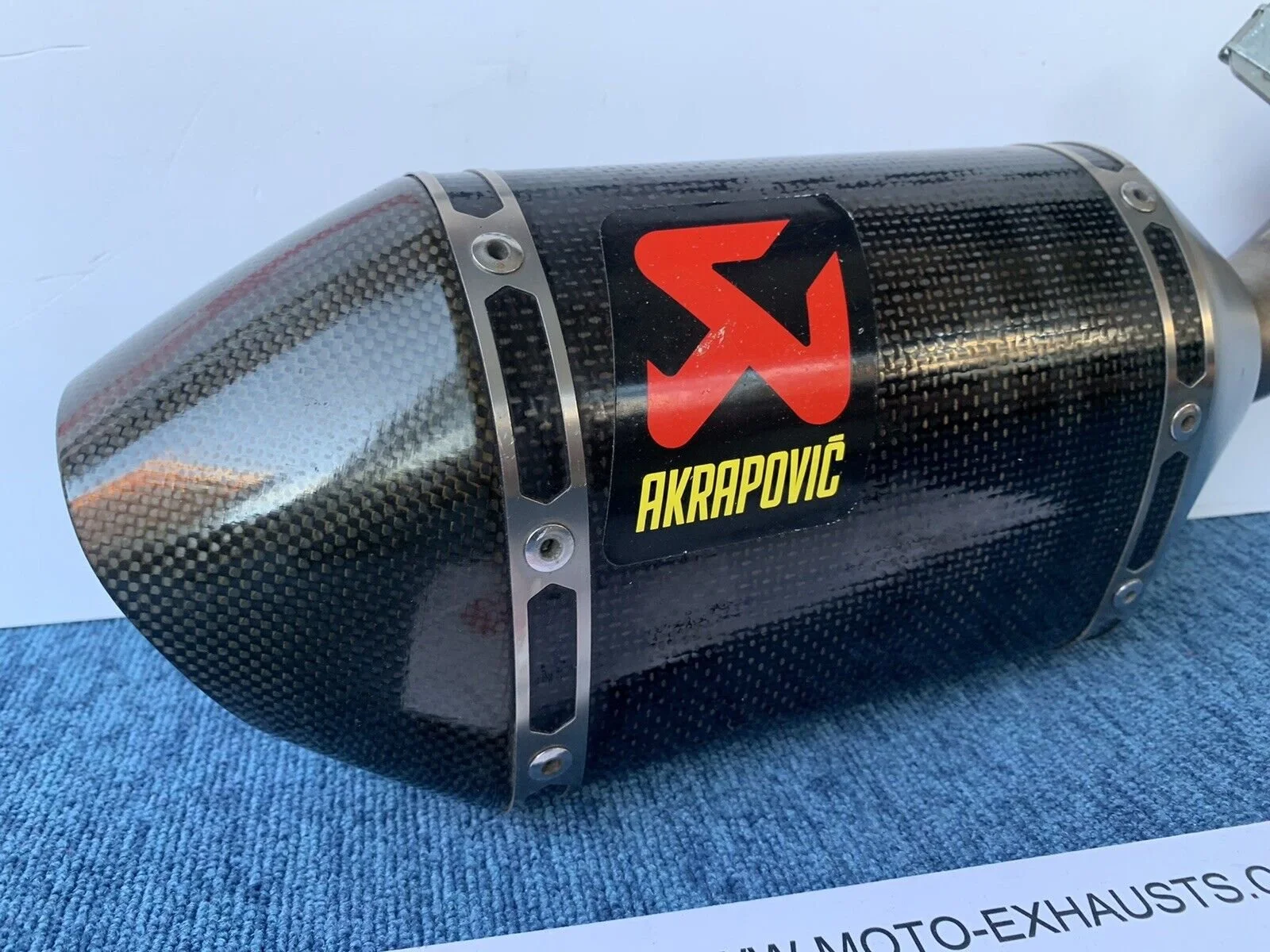 Suzuki GSXR 600 750 GSX-R K6 K7 Akrapovic Carbon Exhaust End Can Suzuki GSXR 600 750 GSX-R K6 K7 Akrapovic Carbon Exhaust End Can